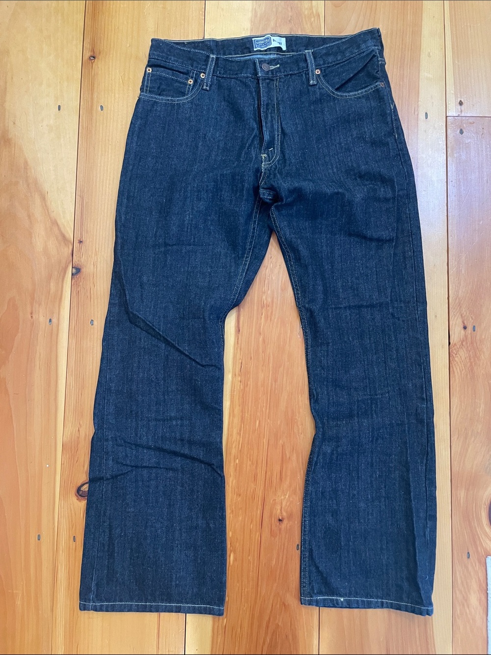 Signature by Levi Strauss Men’s Bootcut Jeans in Dark Indigo